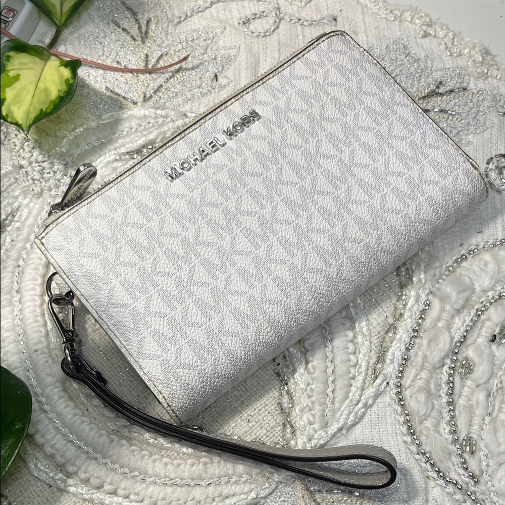 Michael Kors Jet Set Travel Large Logo Double Zip Wristlet